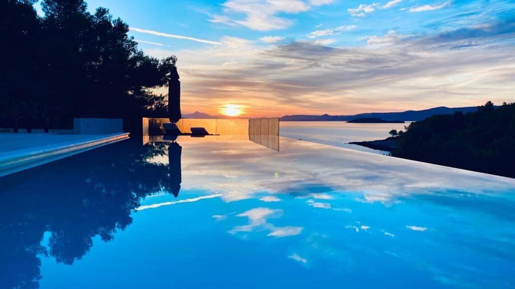 Holiday Hvar Lux Басина Экстерьер фото