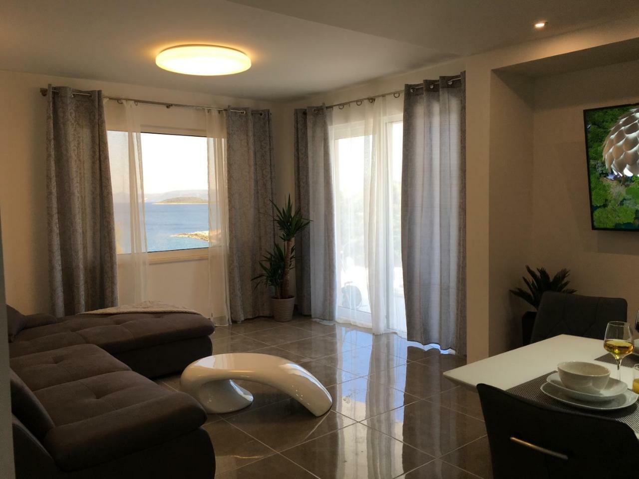 Holiday Hvar Lux Басина Экстерьер фото